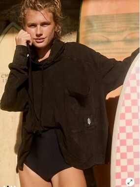 Hot Shot Hooded Layer